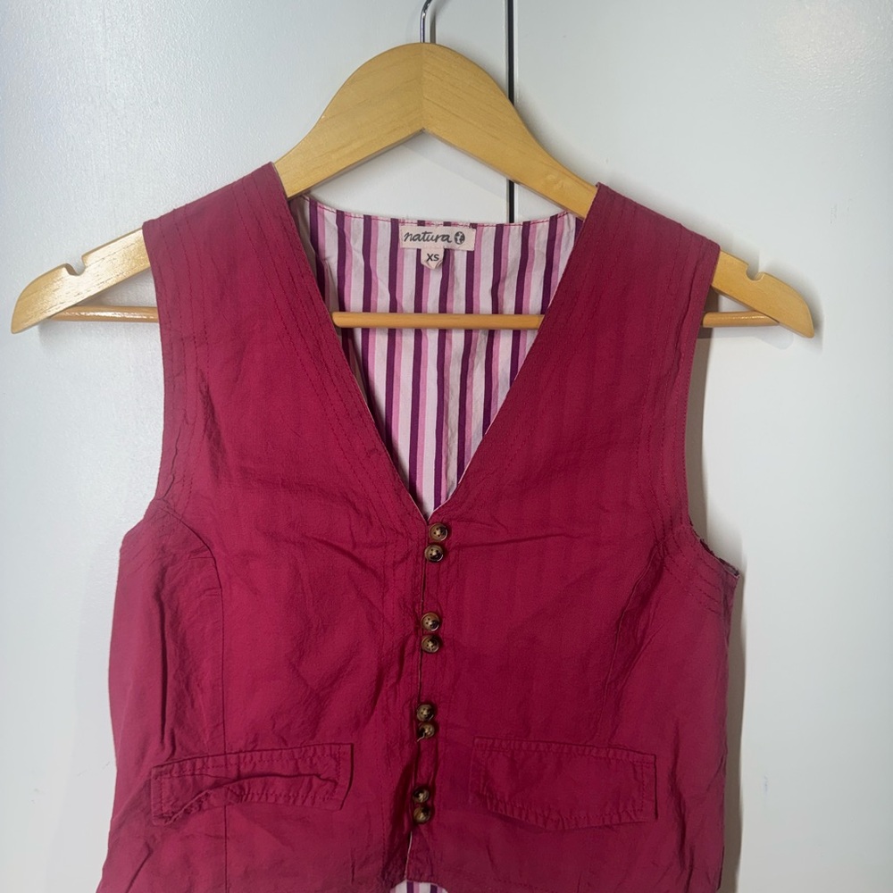 Sleeveless Button-Front Vest Top in Deep Raspberry